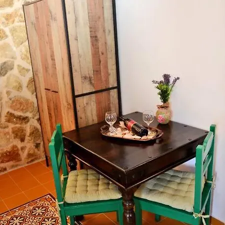 Meandros In Old Town Apartment